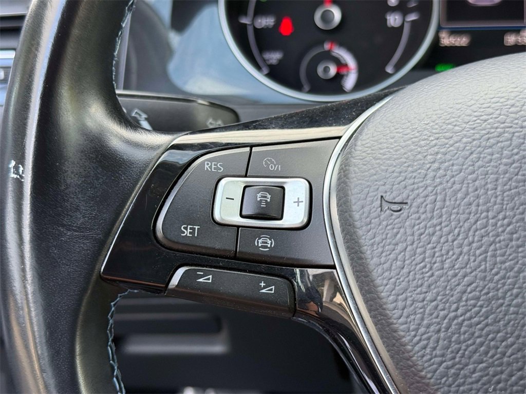 Used 2019 Volkswagen e-Golf SE w/ Driver Assistance Package image 32