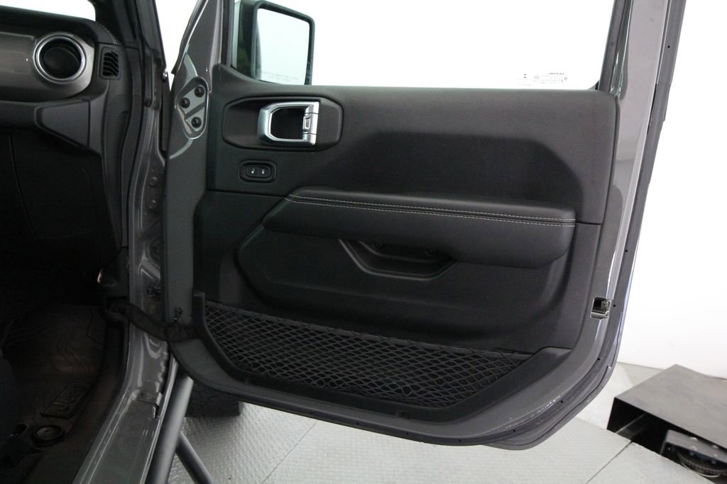 Used 2021 Jeep Gladiator Overland AWD/4WD image 52