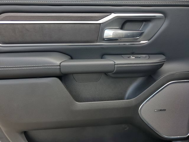 New 2026 RAM 1500 Laramie AWD/4WD image 18