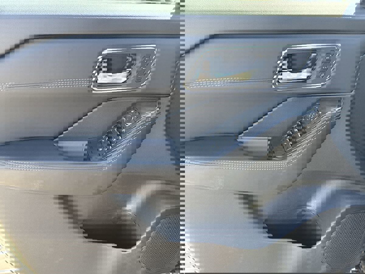 New 2026 Nissan Rogue Platinum w/ Platinum Premium Package image 19