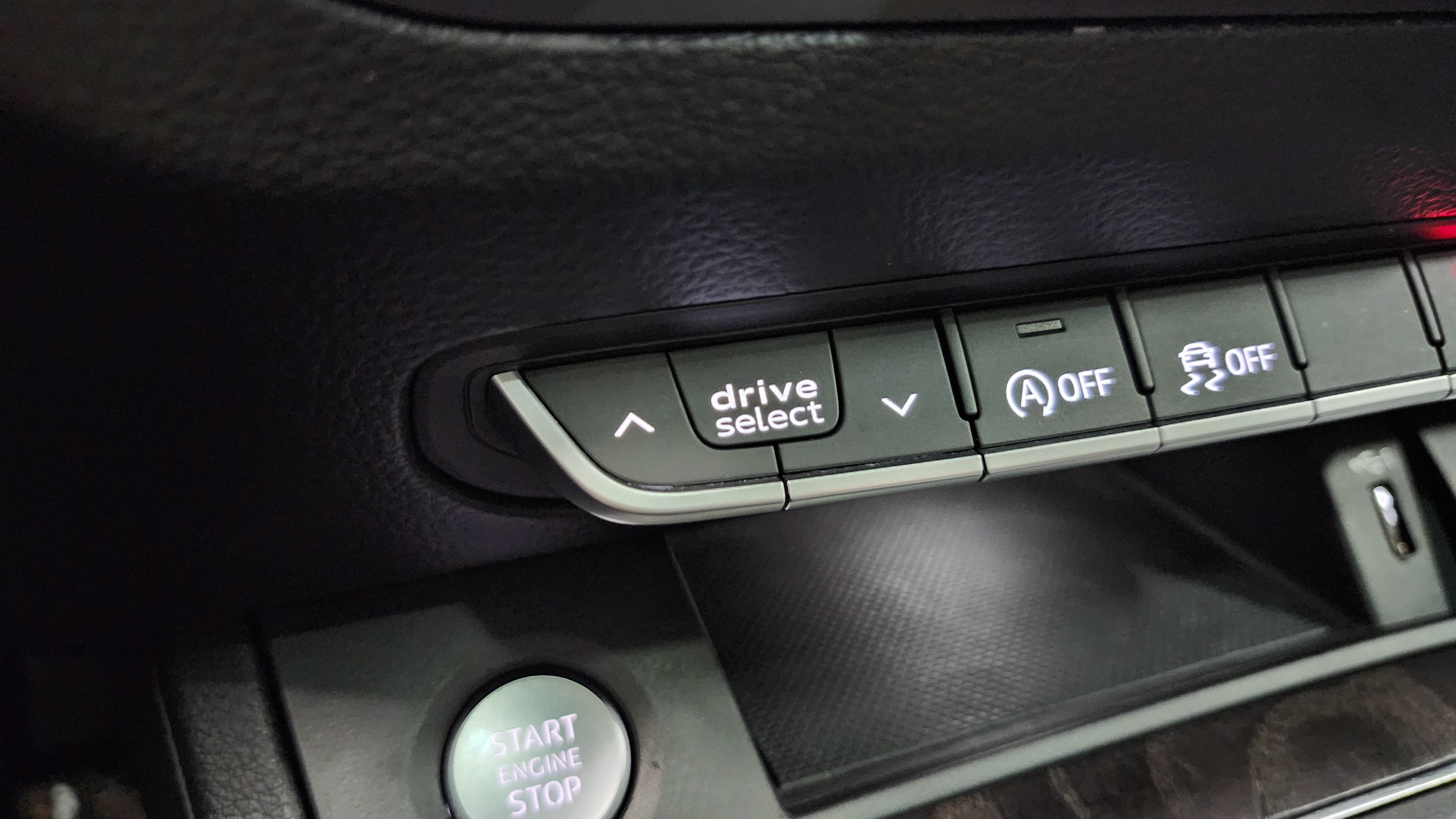 Used 2020 Audi Q5 Premium w/ Convenience Package image 9