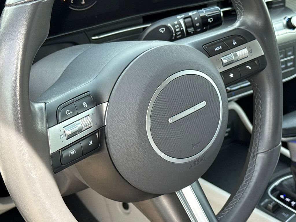 Used 2025 Hyundai Kona SEL image 24