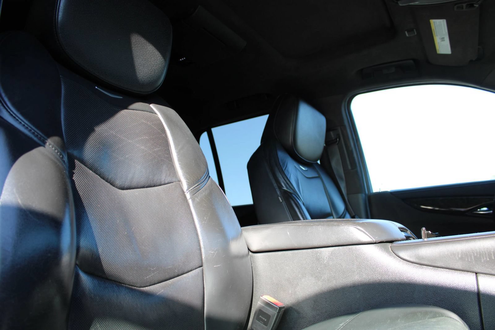 Used 2016 Cadillac Escalade Platinum AWD/4WD image 21