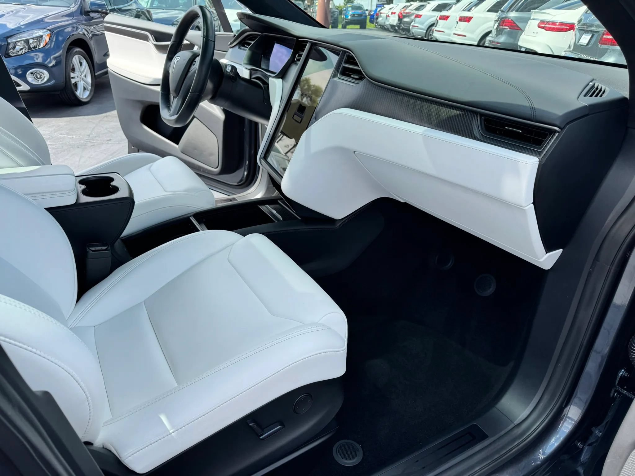Used 2018 Tesla Model X 100D AWD/4WD image 12