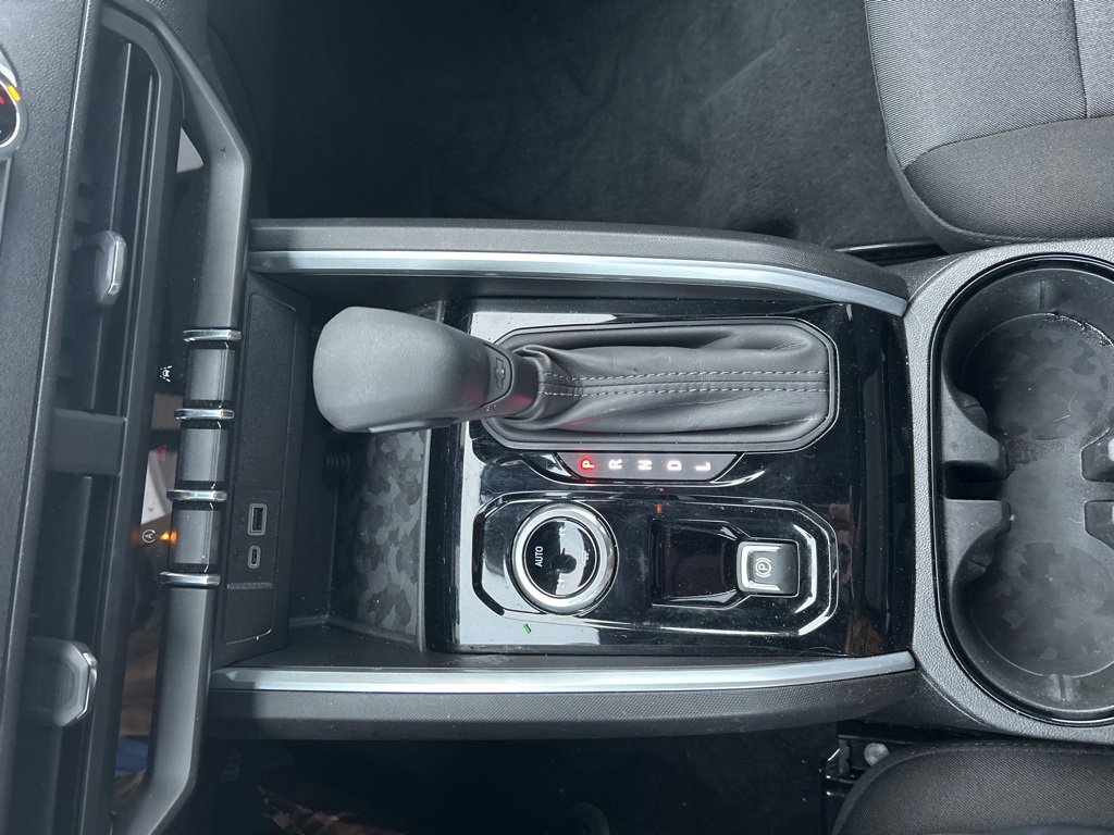 Used 2025 Chevrolet Colorado W/T image 15