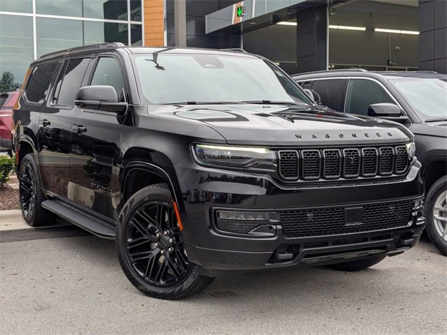 New 2025 Jeep Wagoneer L Series II w/ Convenience Group I image 2