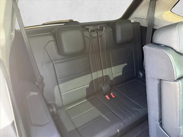 Used 2019 Volkswagen Tiguan SEL FWD image 19