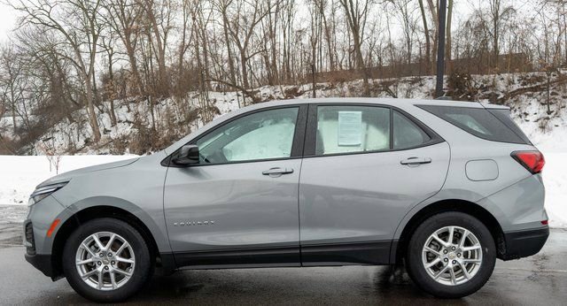 Used 2023 Chevrolet Equinox LS image 9