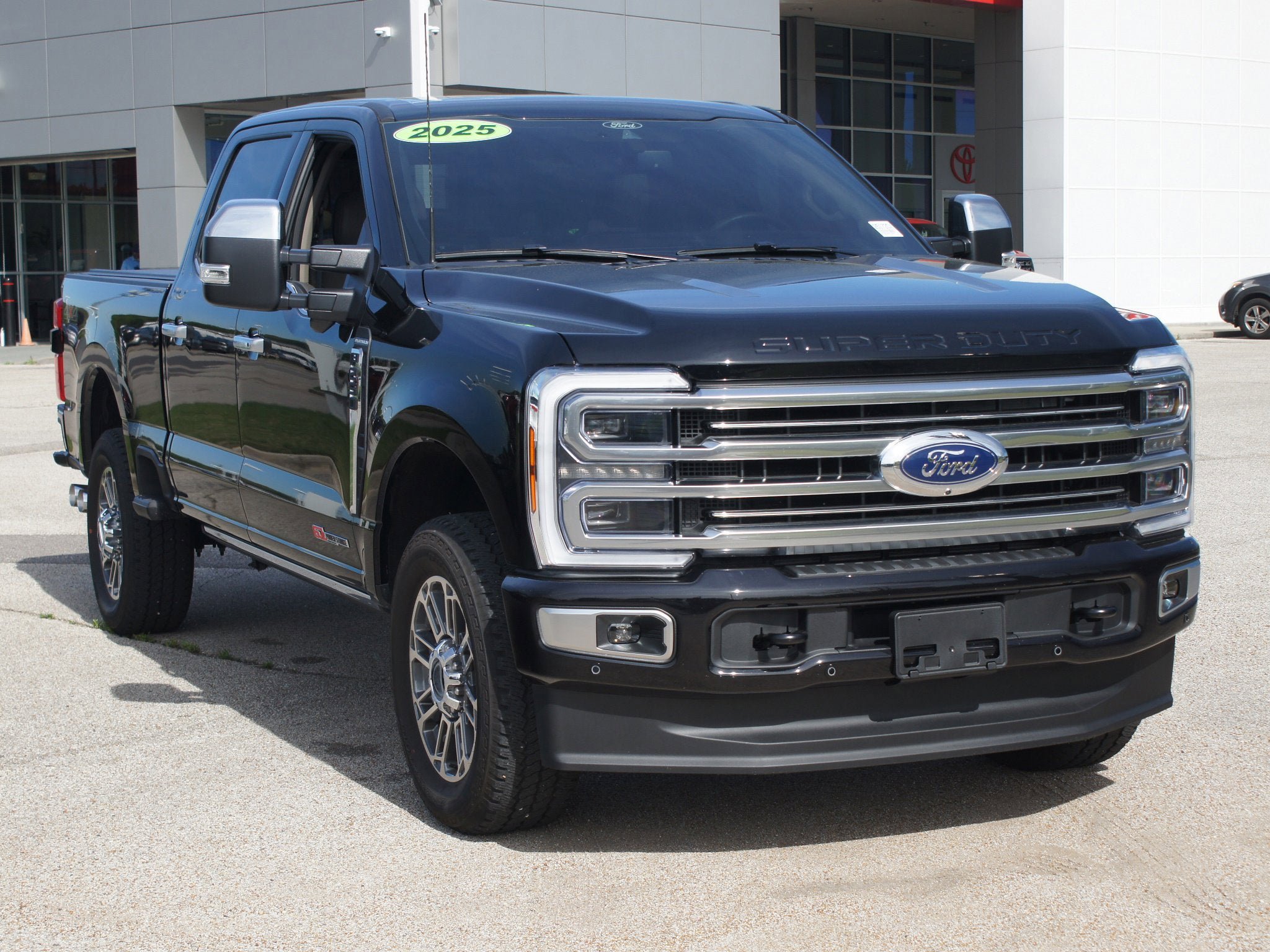 Used 2025 Ford F250 Platinum w/ Platinum Plus Package image 25