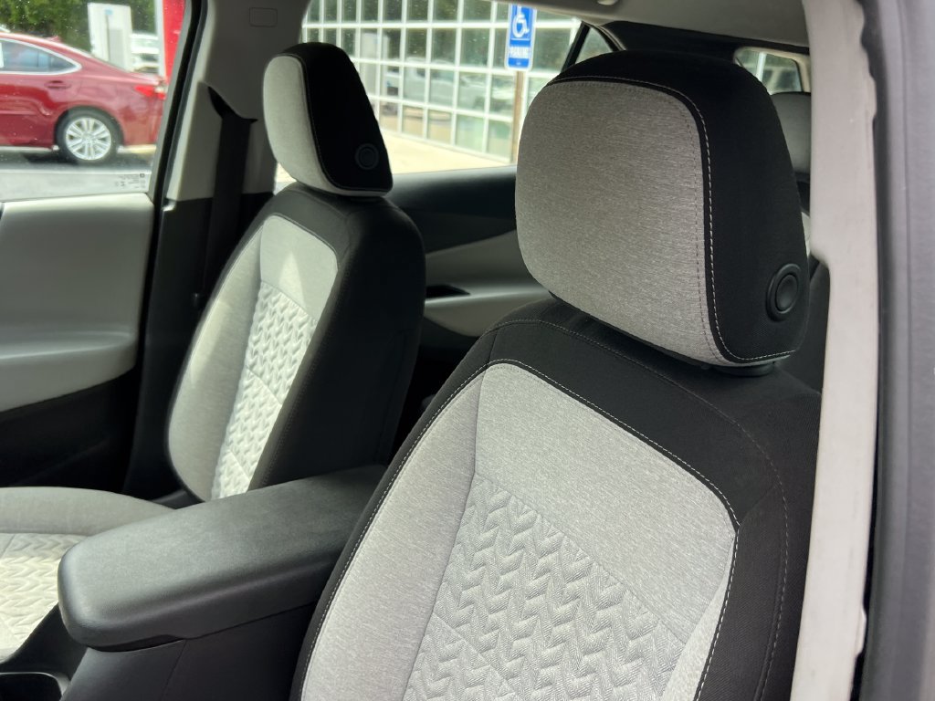 Used 2023 Chevrolet Equinox LS FWD image 9