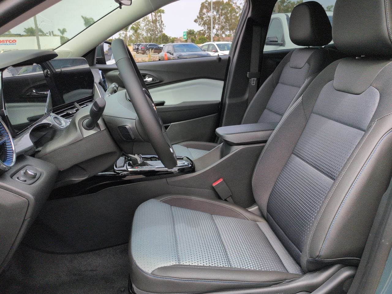 New 2026 Chevrolet Trax LT w/ Driver Confidence Package FWD image 20