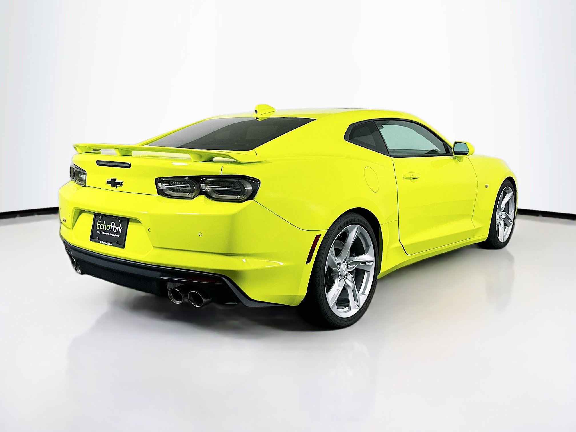 Used 2021 Chevrolet Camaro SS RWD image 9