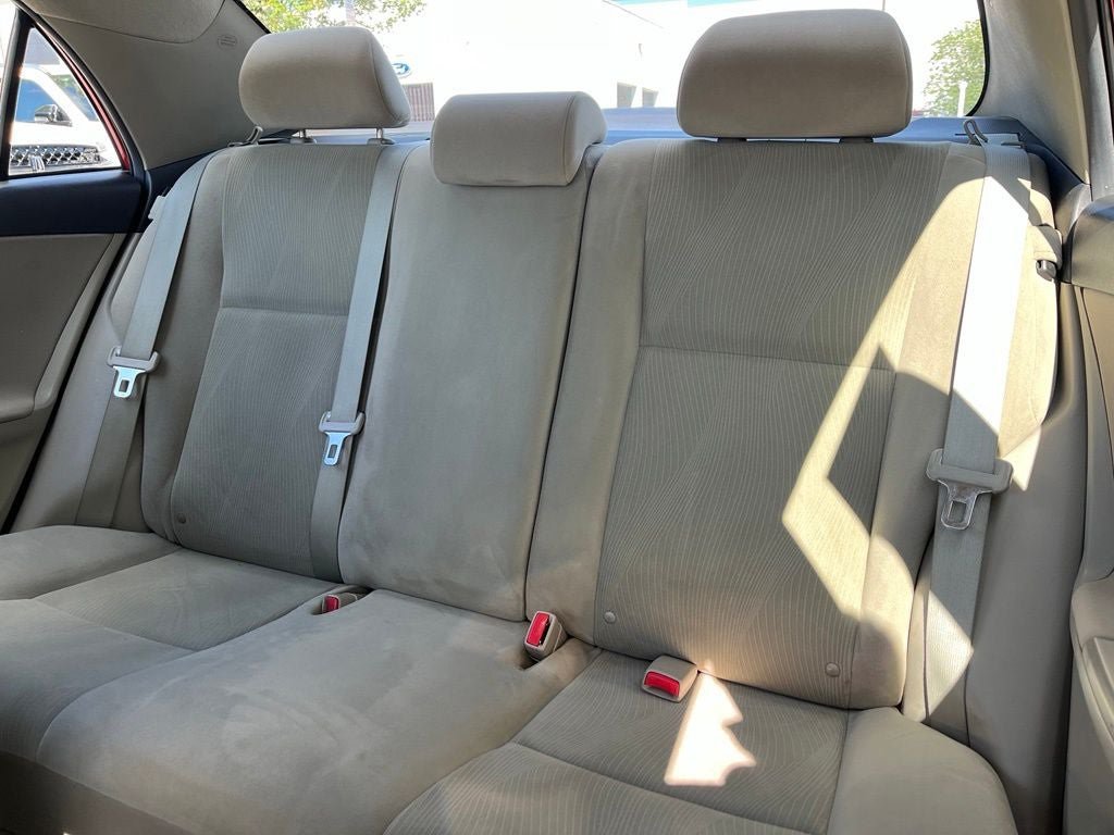 Used 2013 Toyota Corolla LE FWD image 13
