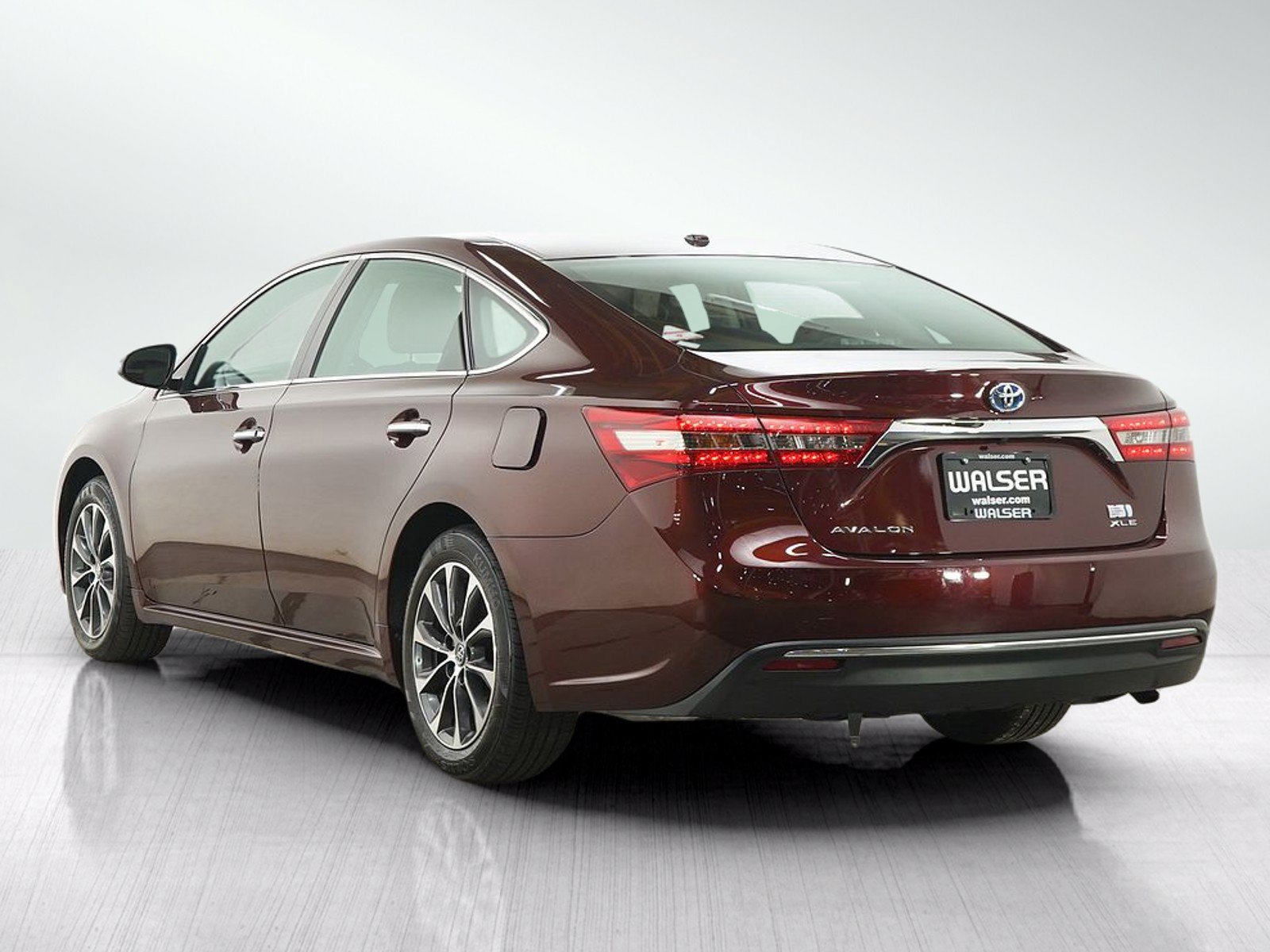 Used 2016 Toyota Avalon XLE Premium FWD image 4