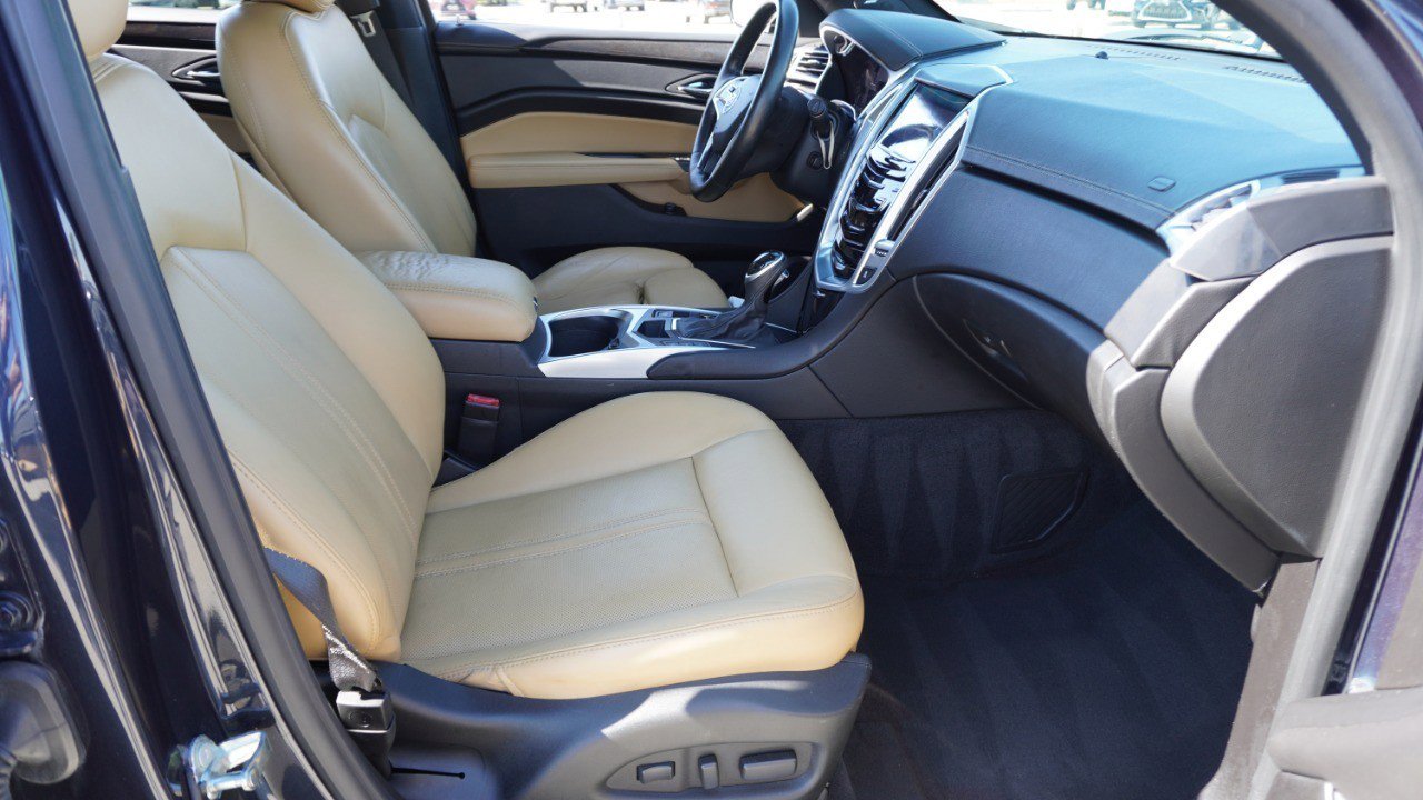 Used 2015 Cadillac SRX Luxury w/ Driver Awareness Package image 12