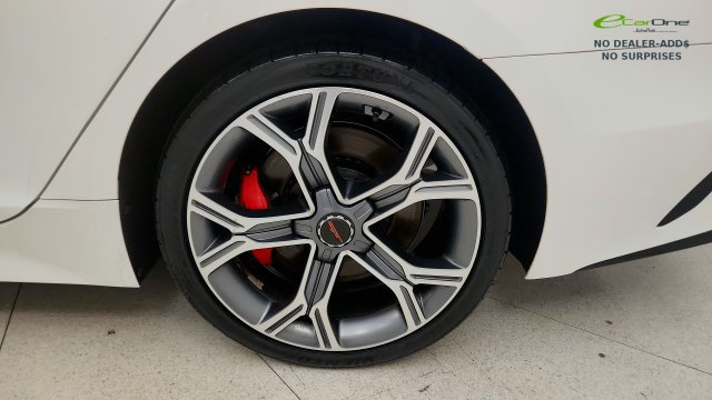 Used 2020 Kia Stinger GT1 RWD image 78