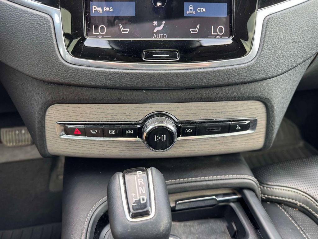 Used 2020 Volvo XC90 T6 Inscription image 32