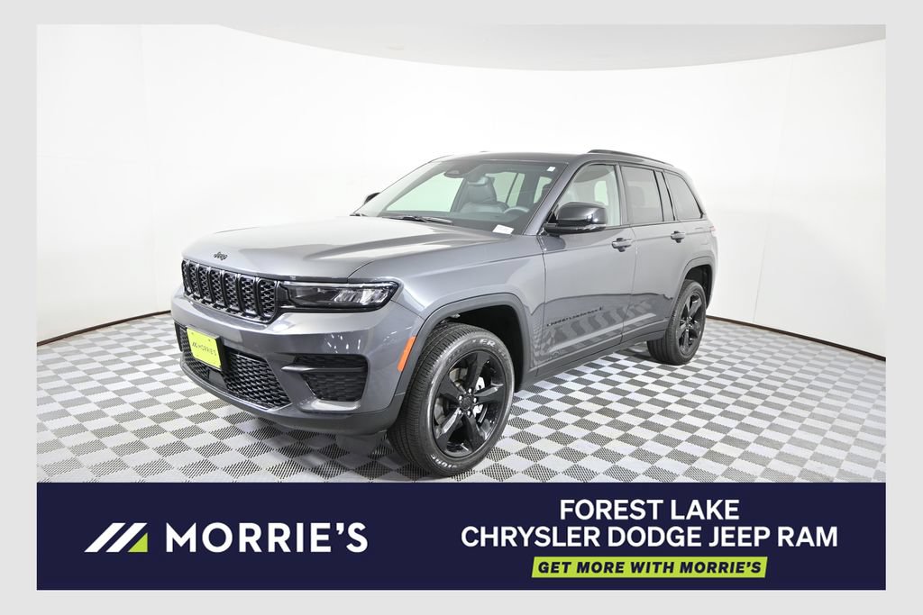 Used 2023 Jeep Grand Cherokee Altitude AWD/4WD image 1