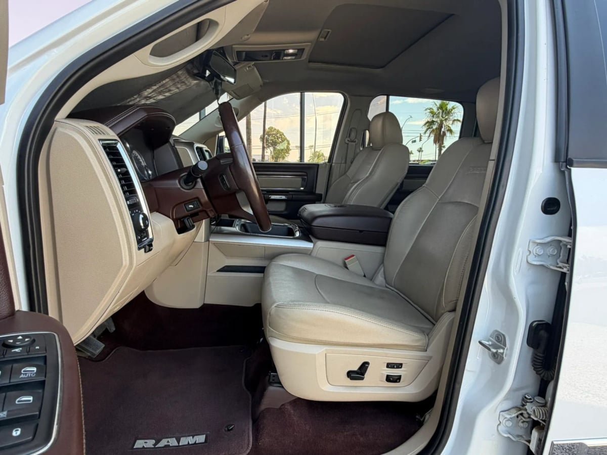 Used 2016 RAM 1500 Laramie w/ Convenience Group AWD/4WD image 46