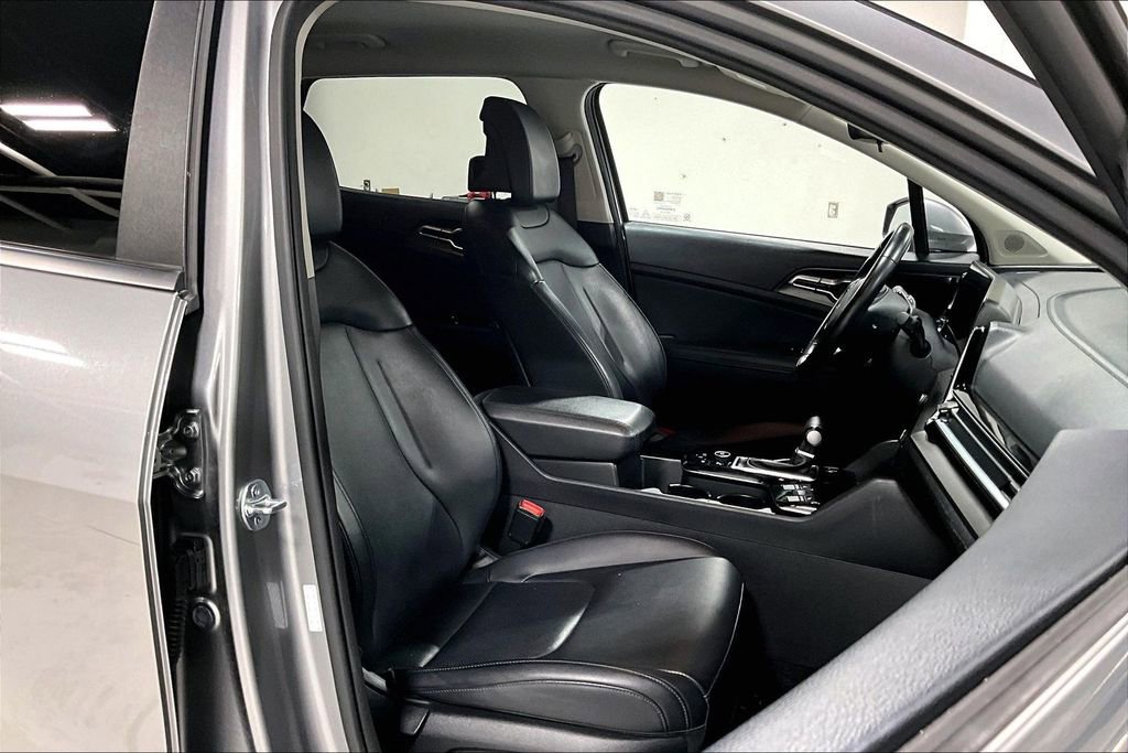 Used 2024 Kia Sportage EX FWD image 10
