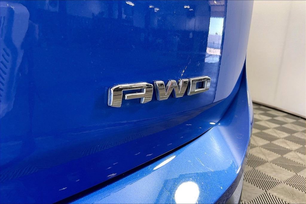 Used 2024 GMC Terrain SLE image 41