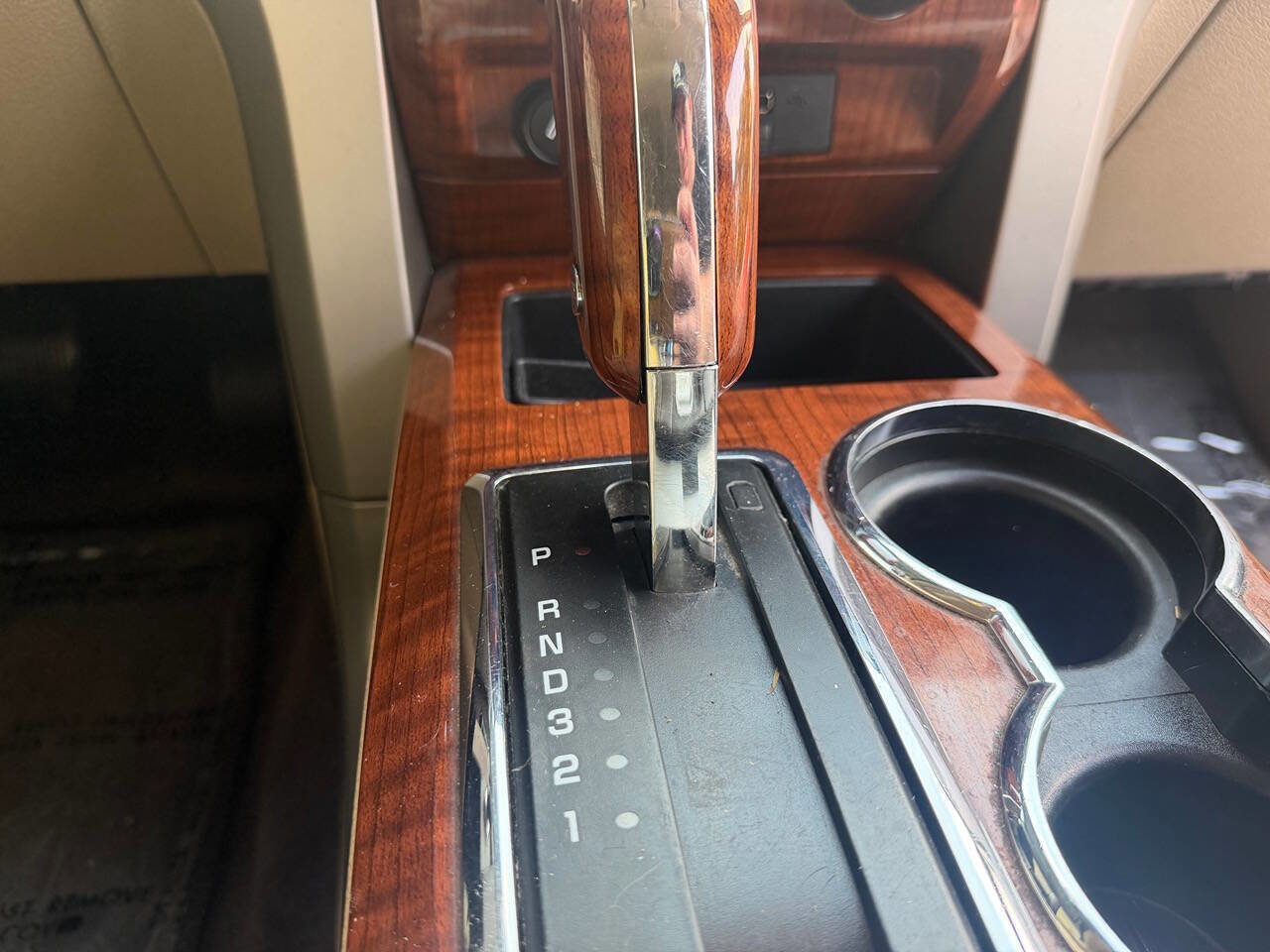 Used 2010 Ford F150 Lariat RWD image 17