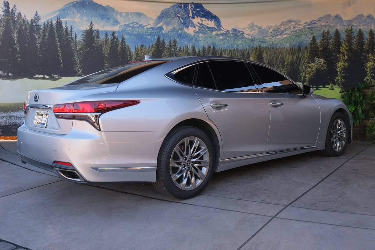 Used 2018 Lexus LS 500 w/ Accessory Package (Z2) RWD image 5