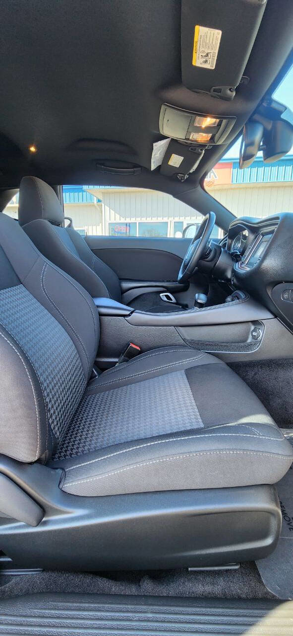 Used 2015 Dodge Challenger R/T w/ Quick Order Package 28B R/T image 25