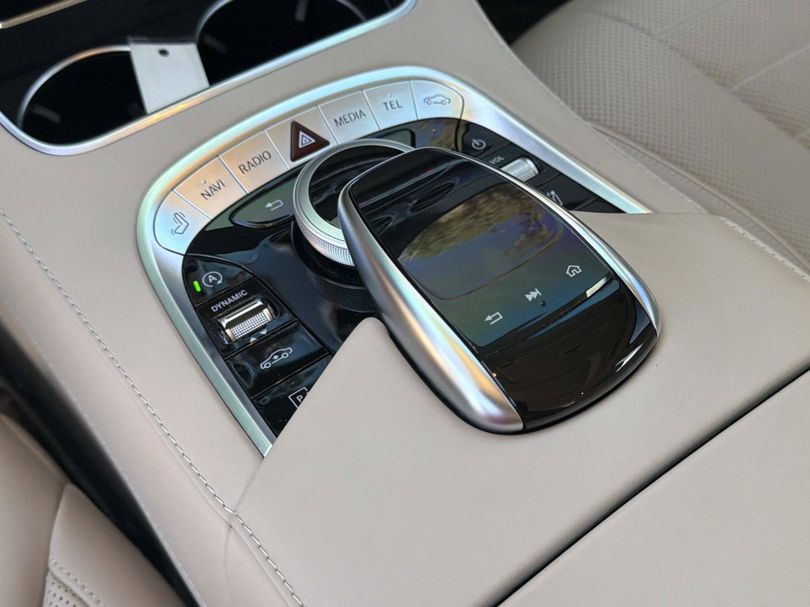 Used 2020 Mercedes-Benz S 560 Sedan image 24