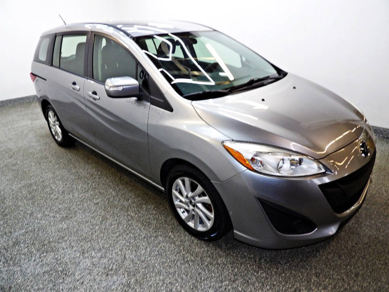 Used 2014 MAZDA MAZDA5 Sport FWD image 3