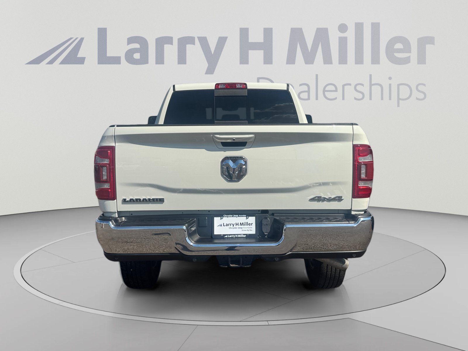 Used 2024 RAM 2500 Laramie w/ Chrome Bumper Package AWD/4WD image 4
