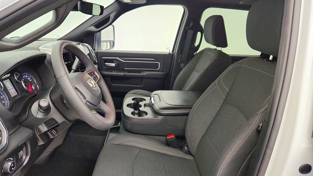 Used 2025 RAM 2500 Big Horn AWD/4WD image 20
