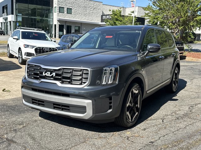 Certified 2024 Kia Telluride S w/ S Sunroof Package AWD/4WD image 2