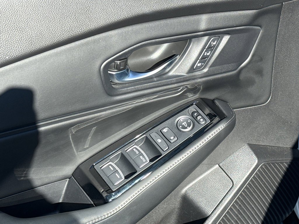 Used 2024 Honda Accord Touring image 10
