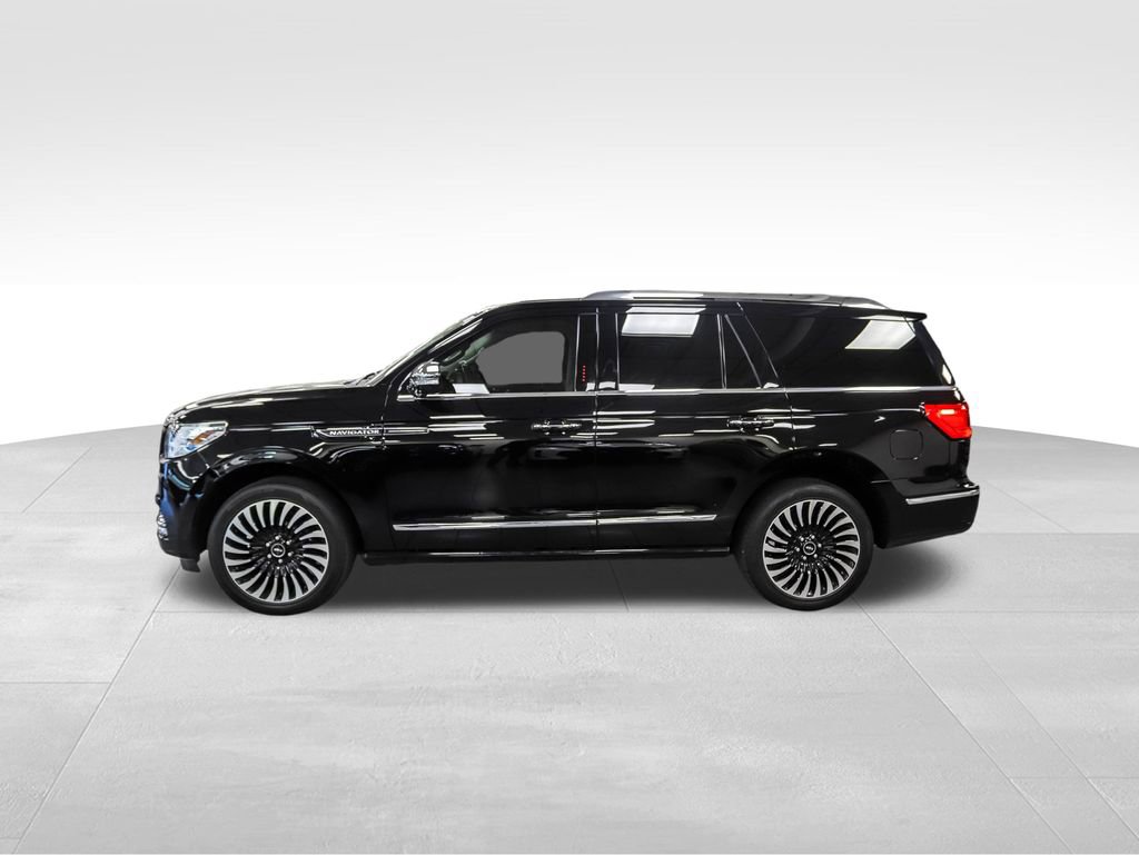 Used 2021 Lincoln Navigator Black Label image 2