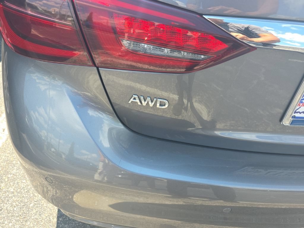 Used 2021 INFINITI Q50 Luxe AWD/4WD image 7