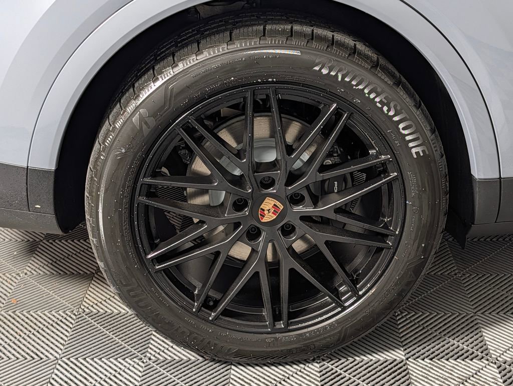 New 2026 Porsche Cayenne AWD/4WD image 14