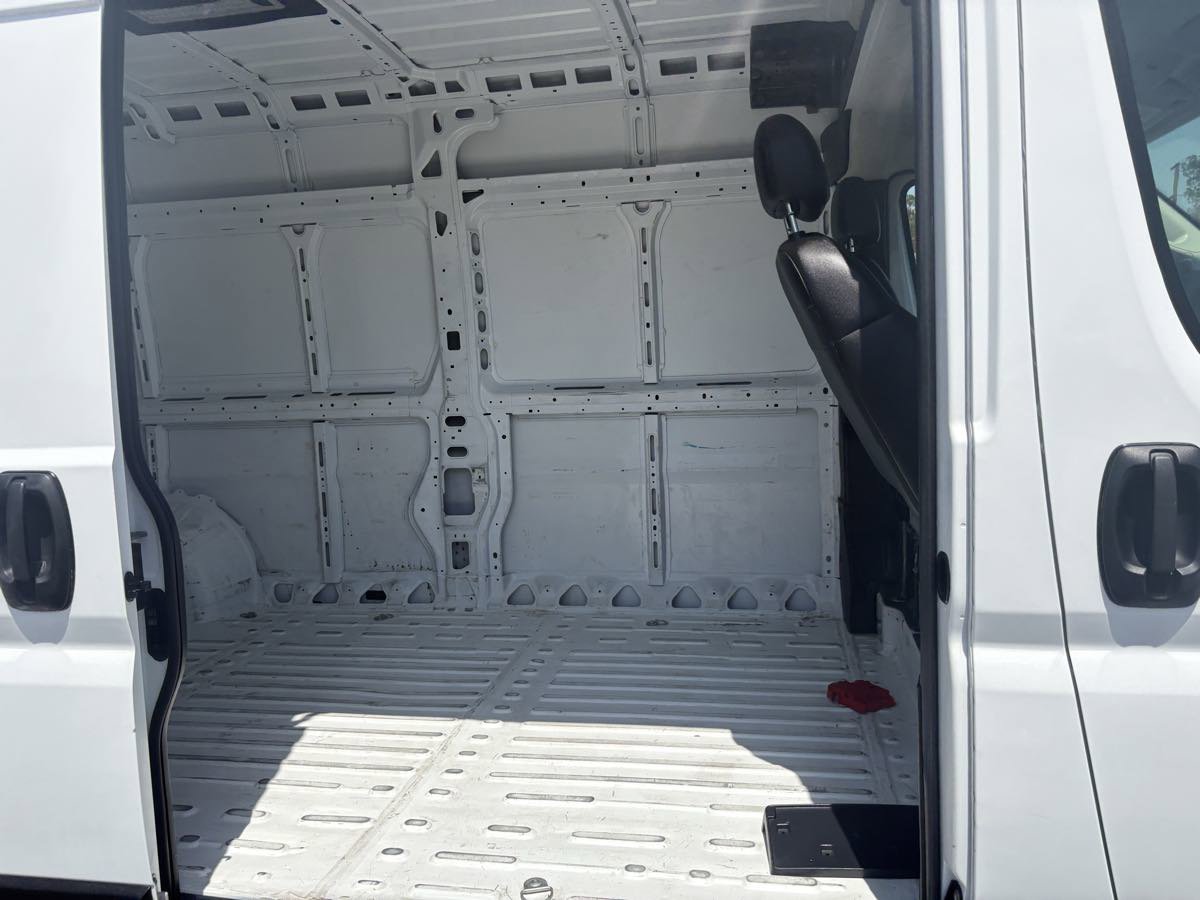 Used 2025 RAM ProMaster 3500 w/ Convenience Group FWD image 32