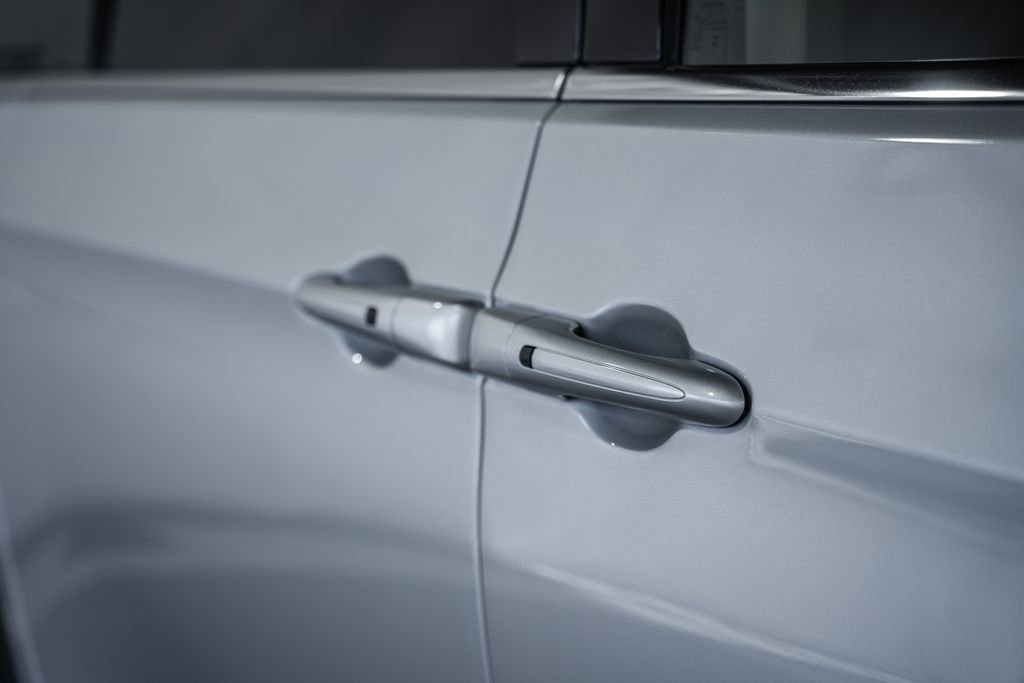 Certified 2024 Chrysler Pacifica Touring-L image 18