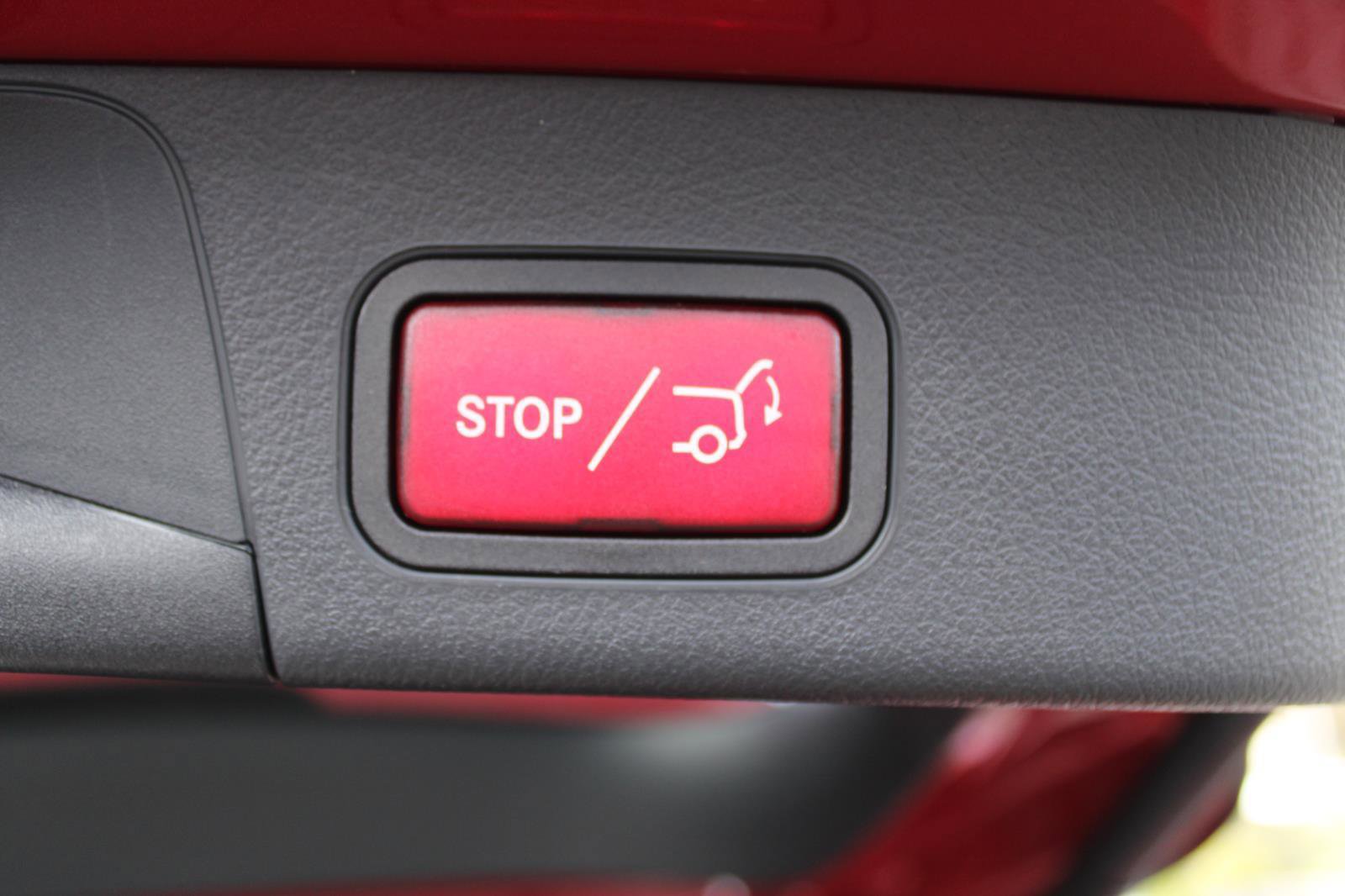 Used 2023 Mercedes-Benz EQB 300 4MATIC image 30