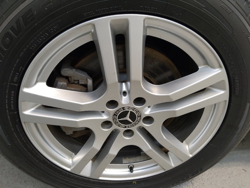 Used 2020 Mercedes-Benz GLB 250 w/ Premium Package image 31