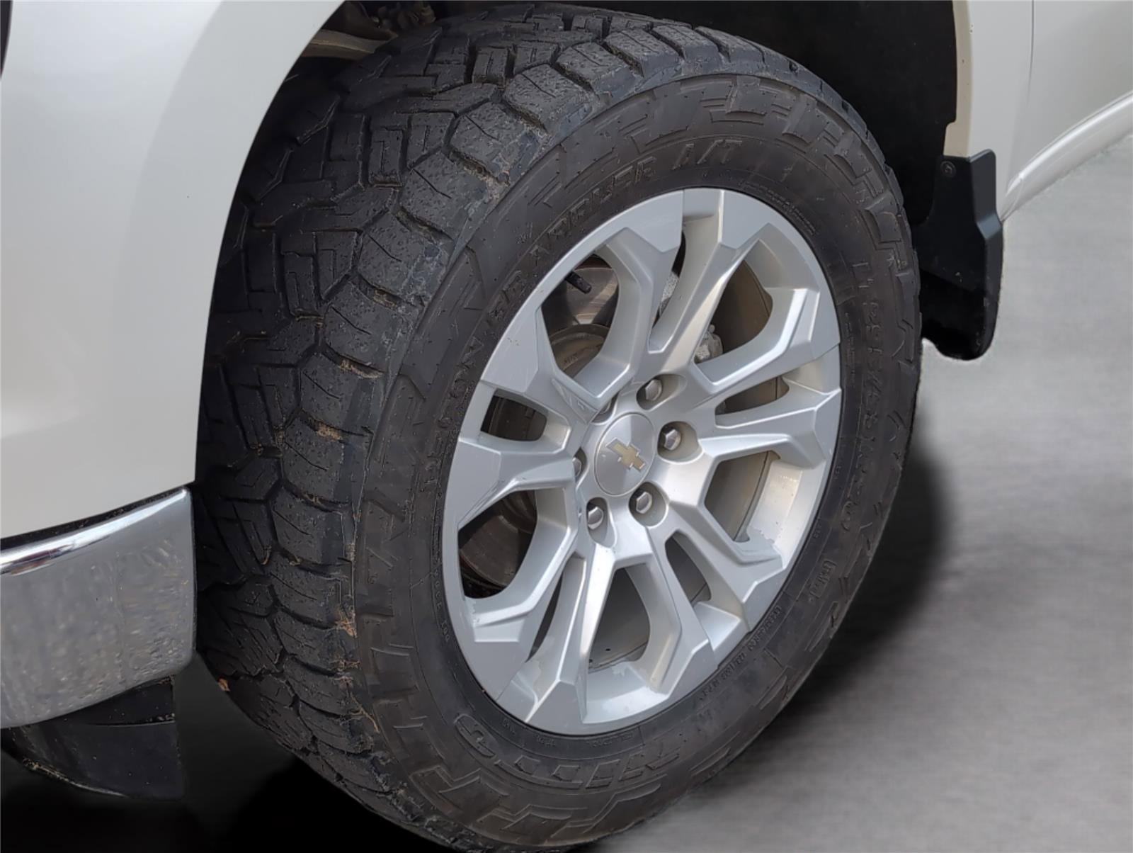 Used 2022 Chevrolet Silverado 1500 LTZ image 32