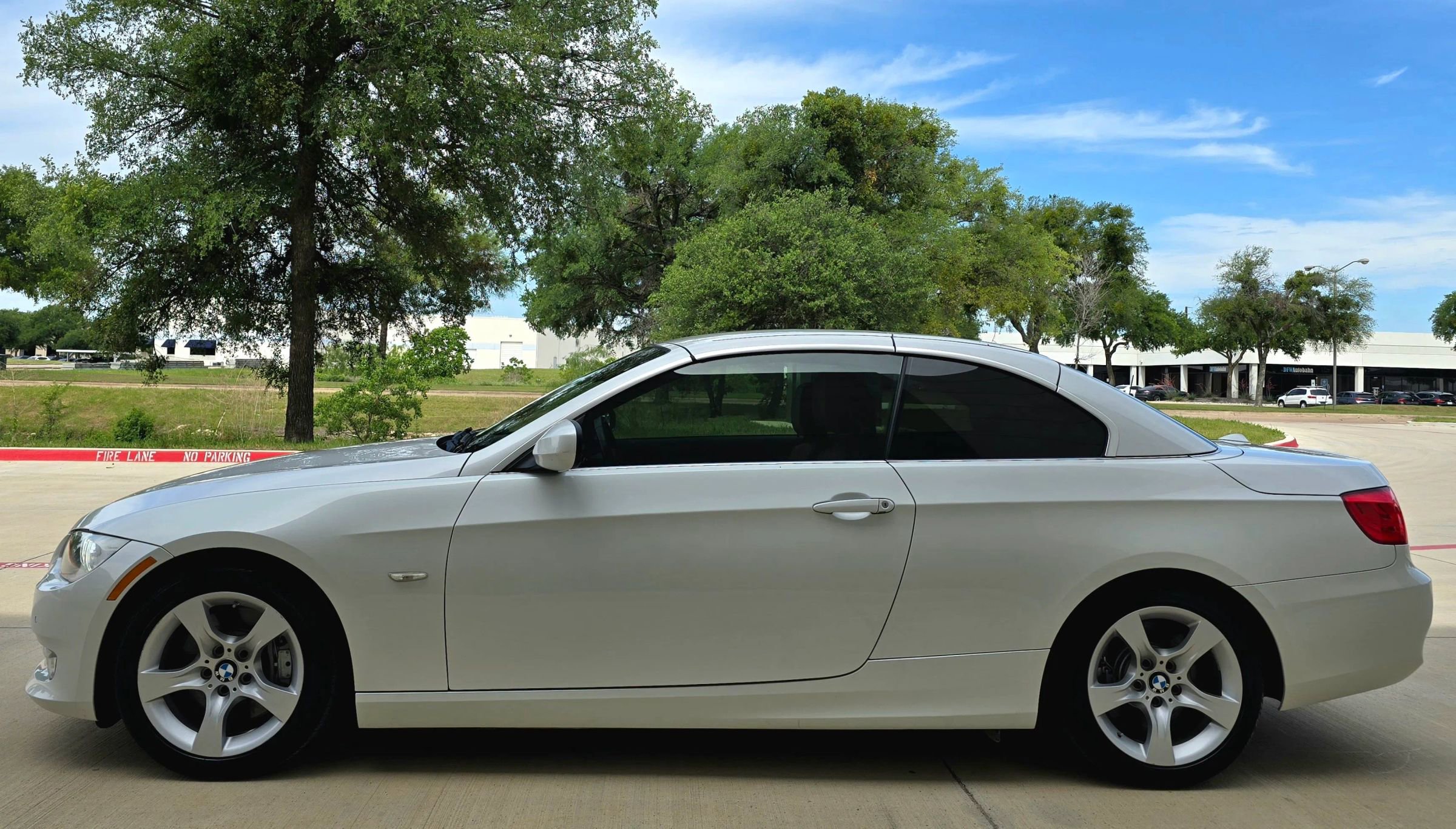 Used 2013 BMW 335i Convertible RWD image 10