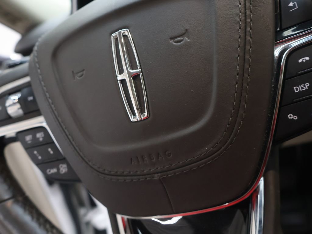 Used 2020 Lincoln Continental AWD w/ Premium Package image 21