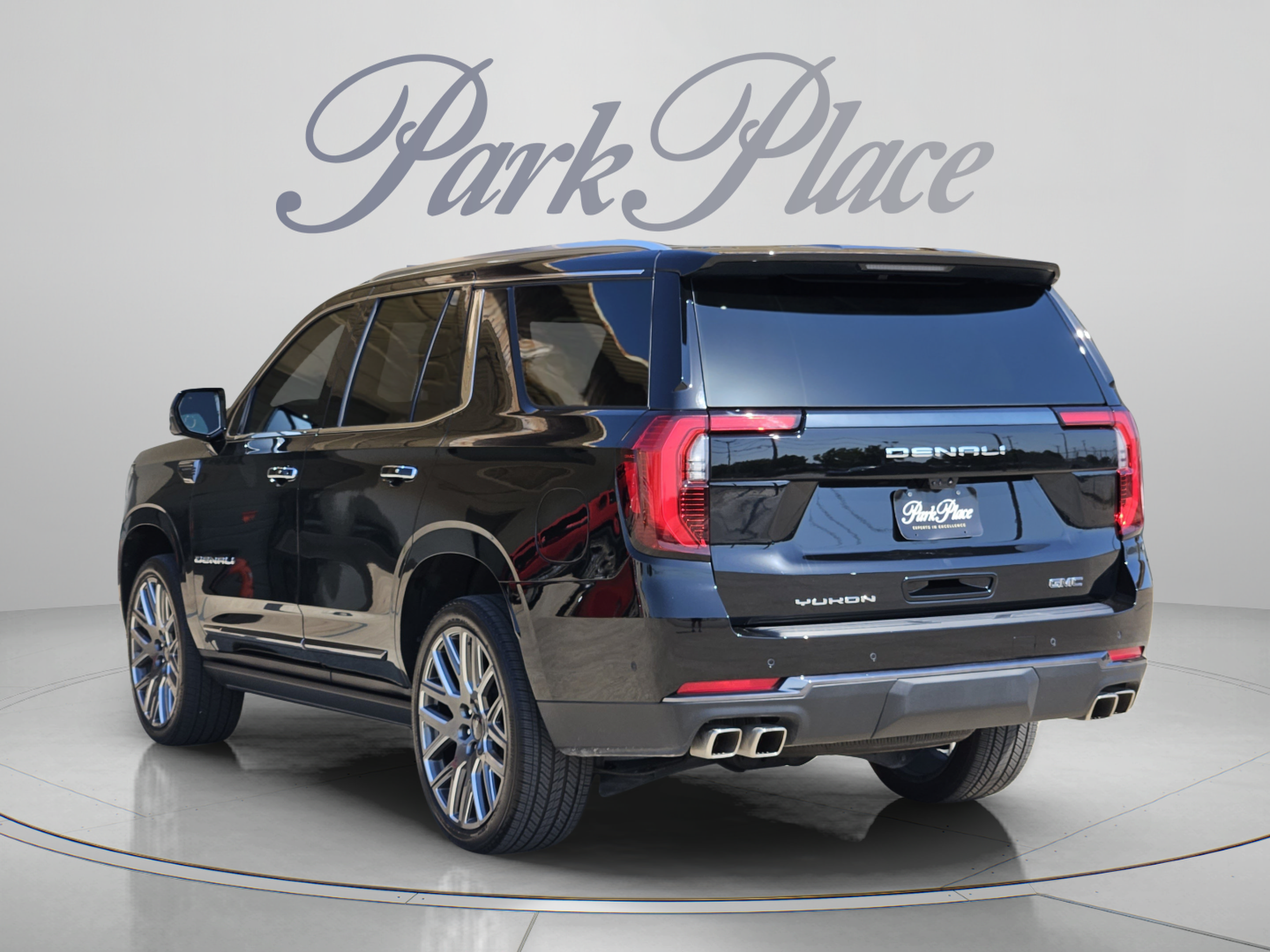 Used 2026 GMC Yukon Denali Ultimate AWD/4WD image 3