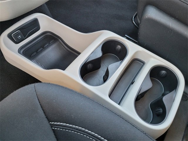 Used 2023 Chrysler Voyager LX image 27