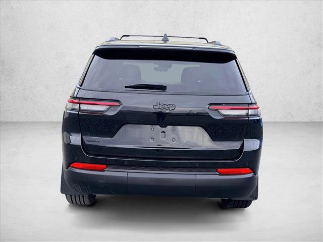Used 2025 Jeep Grand Cherokee L Altitude image 6