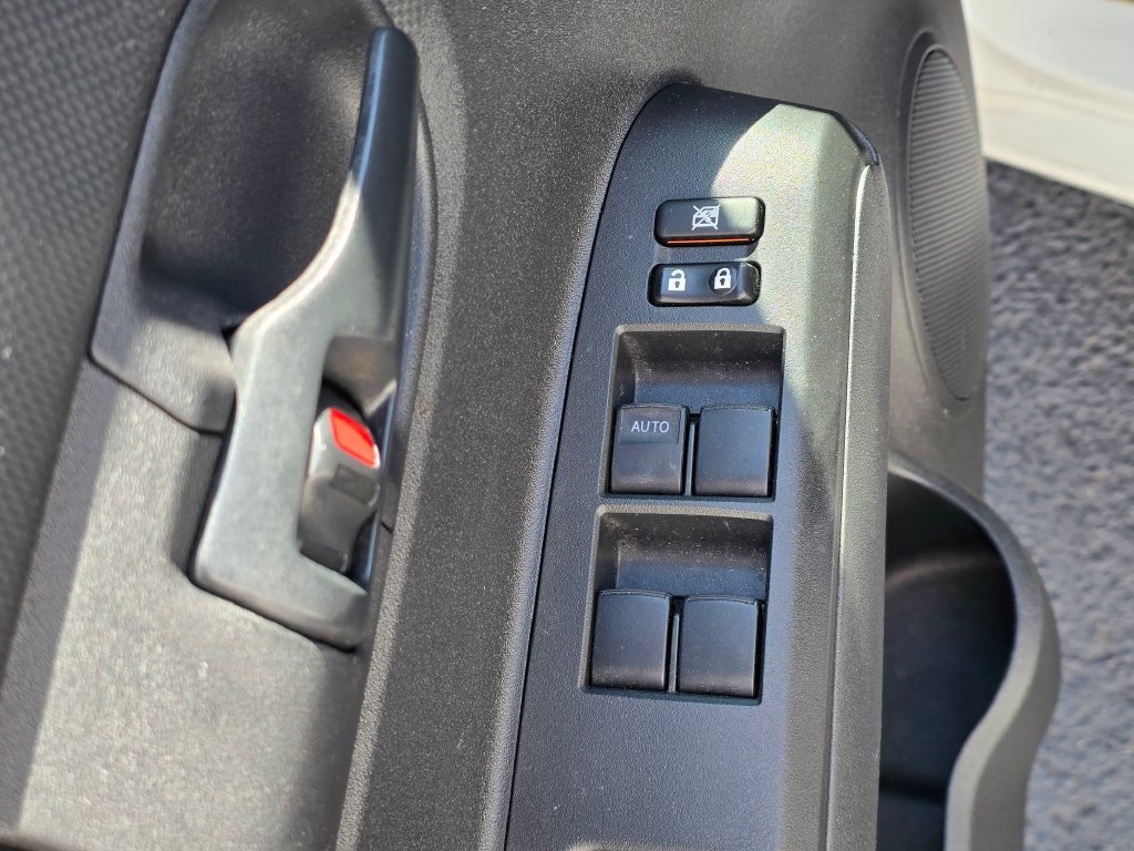 Used 2010 Scion xB FWD image 13