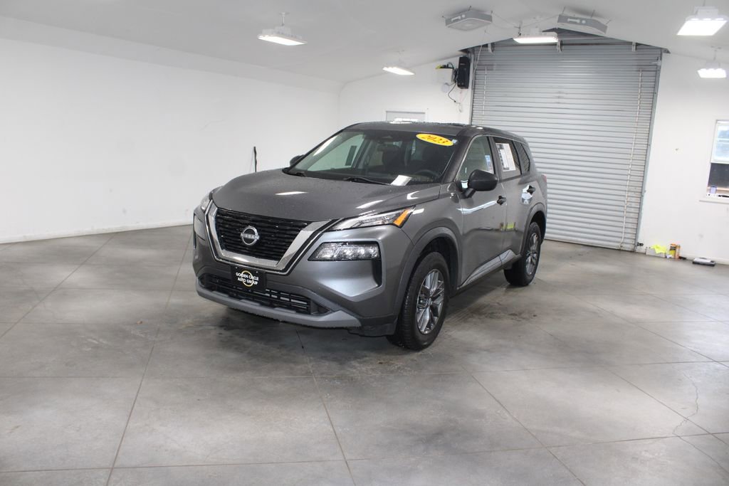 Used 2023 Nissan Rogue S image 4