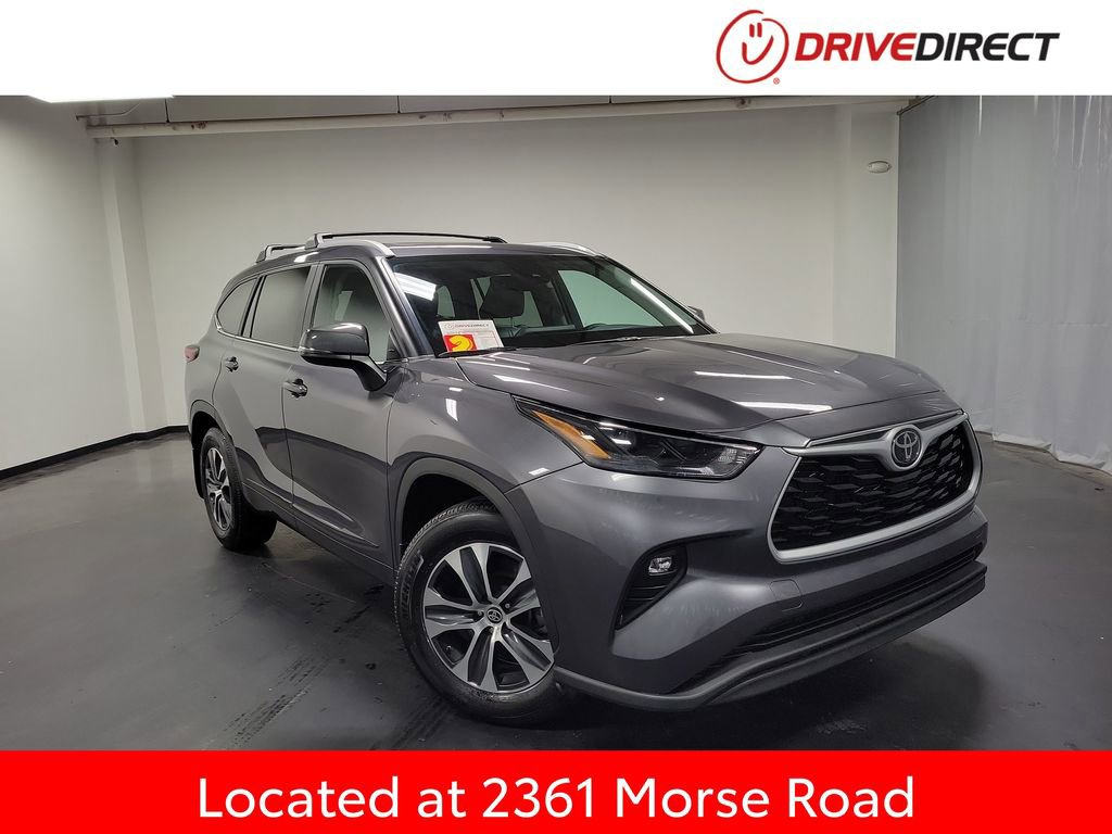 Used 2023 Toyota Highlander XLE